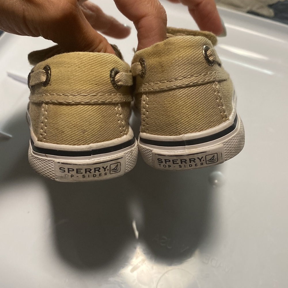 Tan sperrys - Picture 4 of 4